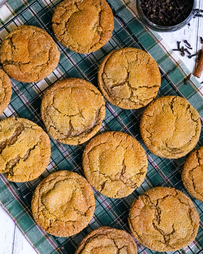 Vegan Ginger Molasses Cookies Recipe
